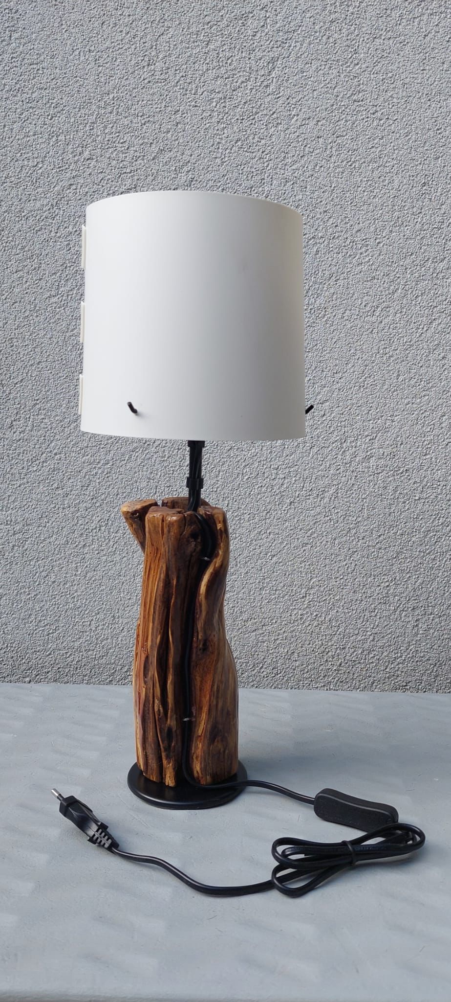 LAMPE (Treibholz) / LAMPA